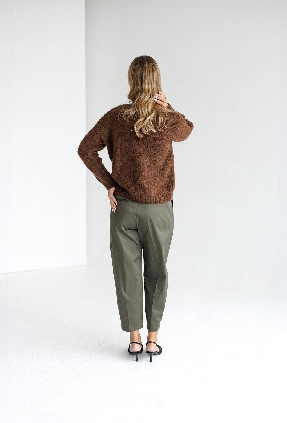 Brown cable knit alpaca wool and silk blend women&#39;s sweater, chocolate chunky knitted regular fit jumper for women, taupe hand-made pullover