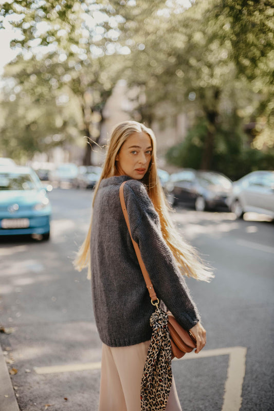 Gray cable knit fluffy mohair wool oversized women&#39;s pullover, deep V-neck sweater, grey chunky knitted thick fall fuzzy jumper for woman