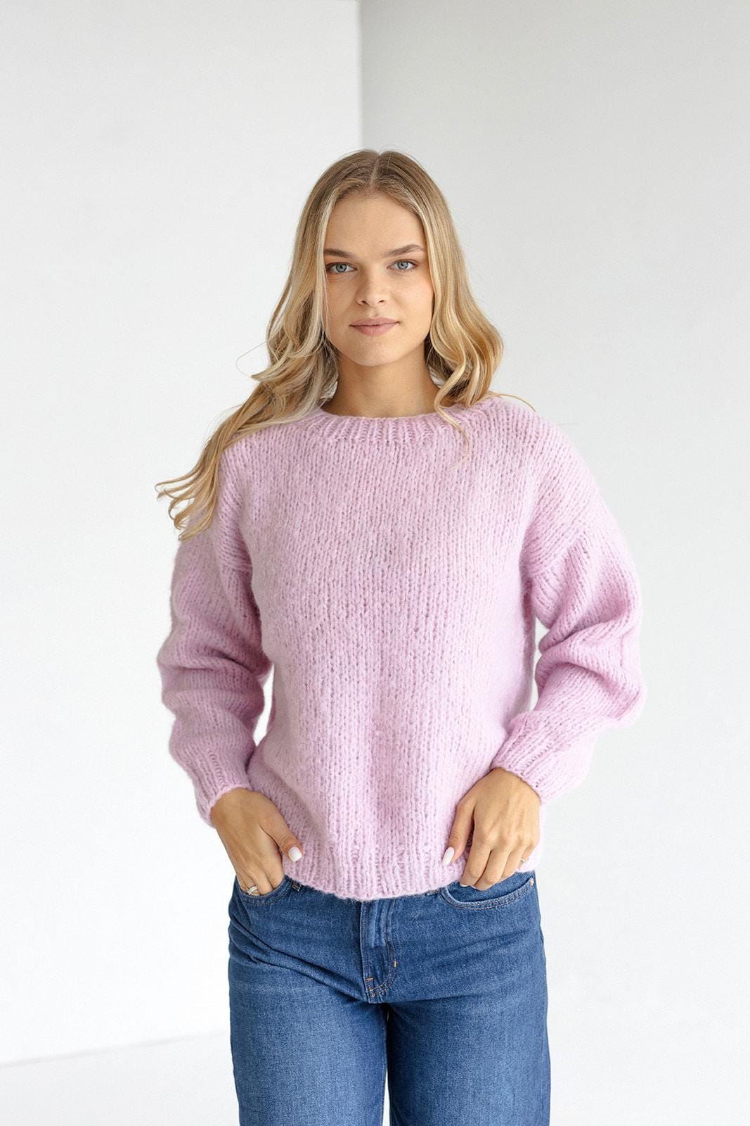Pink handmade alpaca wool and silk blend women&#39;s sweater, chunky knitted regular fit jumper for women, cable knit short woolen fall pullover