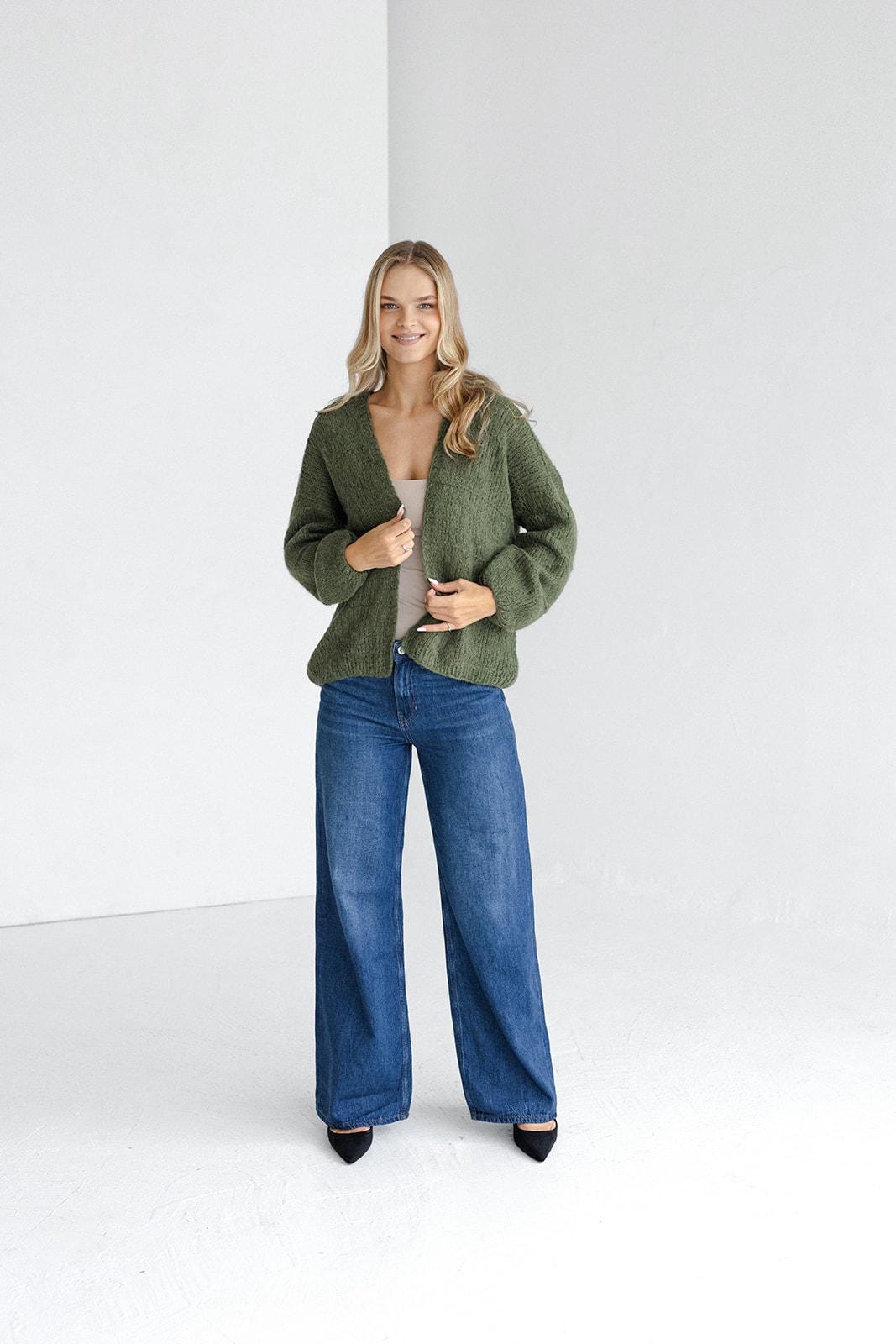 Green alpaca wool and silk cable knit open front cardigan, moss hue chunky knitted lightweight loose sweater, slightly oversized fall pull