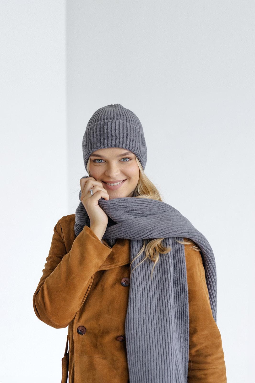 Gray Ribbed Knit Merino Wool And Cashmere XXL Scarf And Hat Set, Grey Knitted Winter Shawl And Beanie Set, Warm Minimalism Gift For Woman