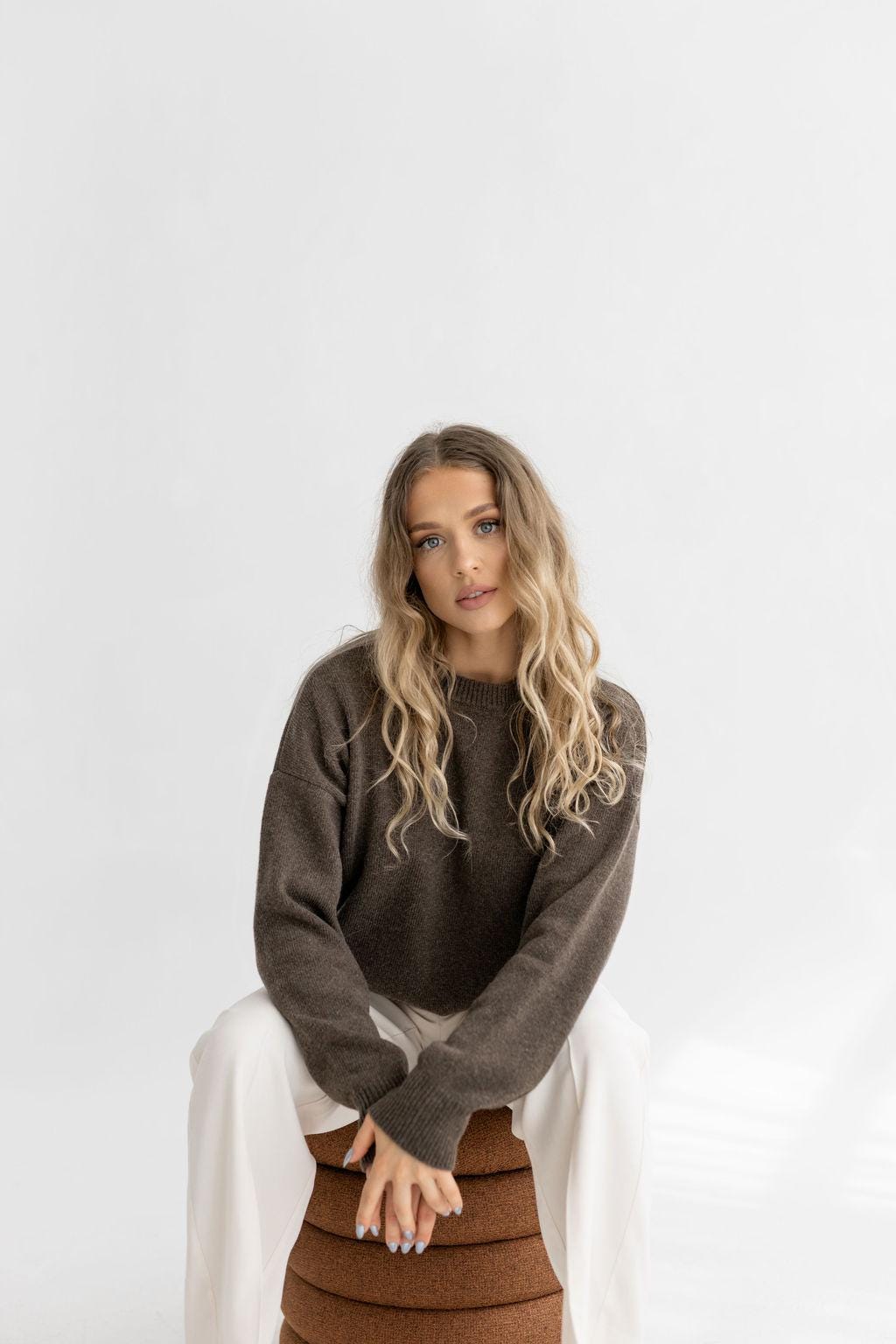 Brown knitted merino wool sweater for women, coffee brown oversized women's knit minimalist pullover with longer back, jumper for her, gift