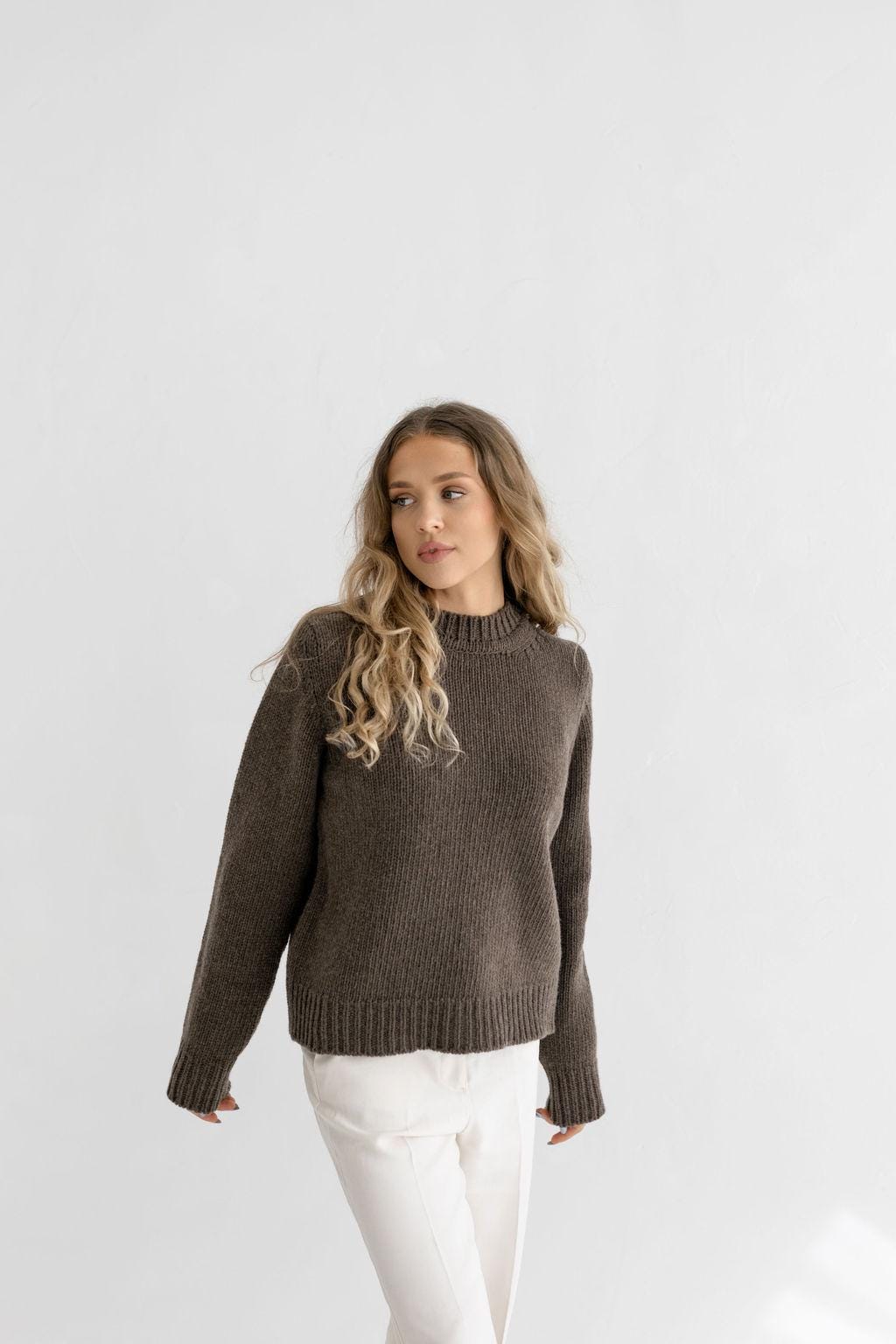 Brown cable knitted merino wool sweater for women, coffee brown woman's chunky knit minimalist pullover, woolen winter jumper, gift for her