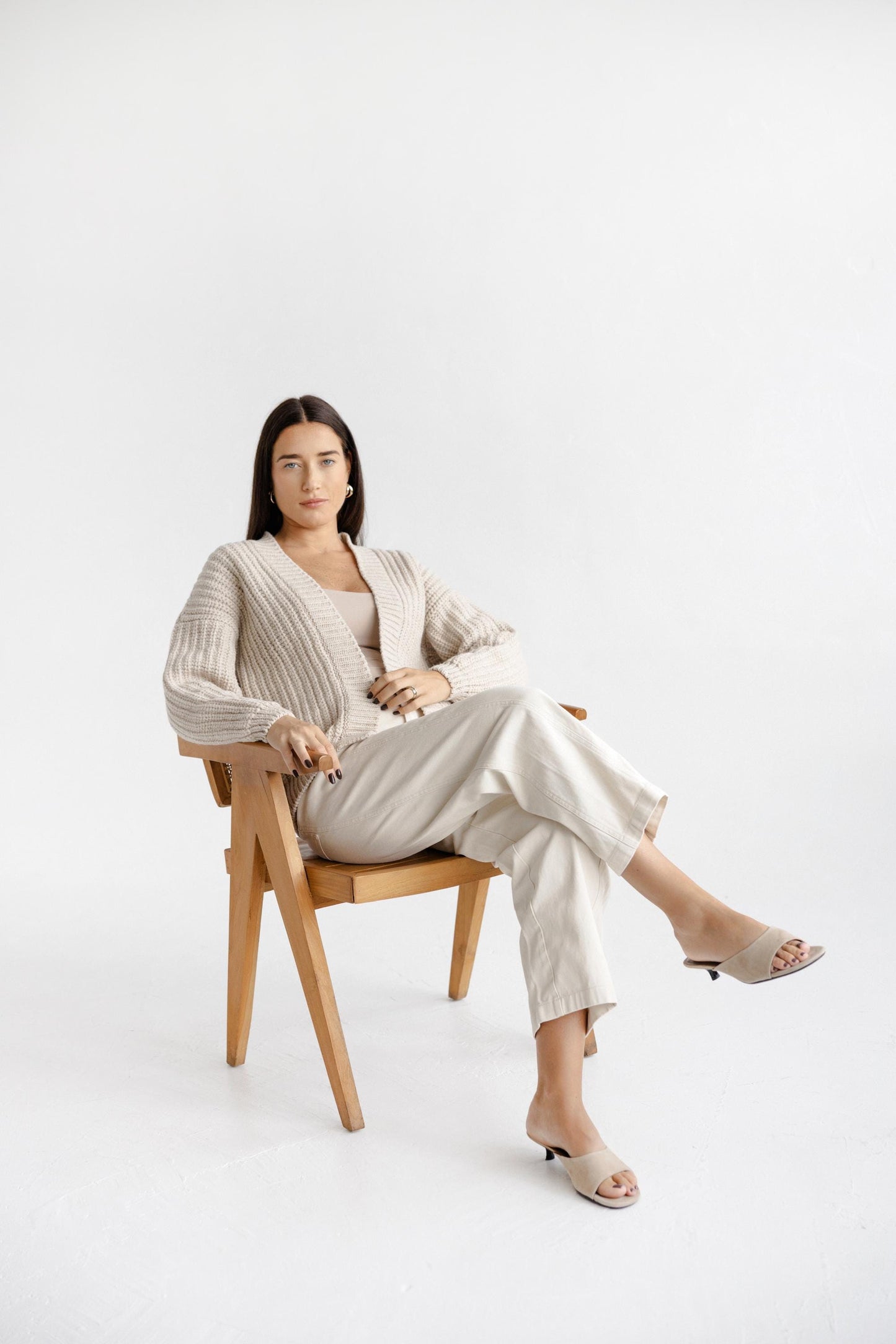 Chunky Knitted Beige Merino Wool Women's Cardigan