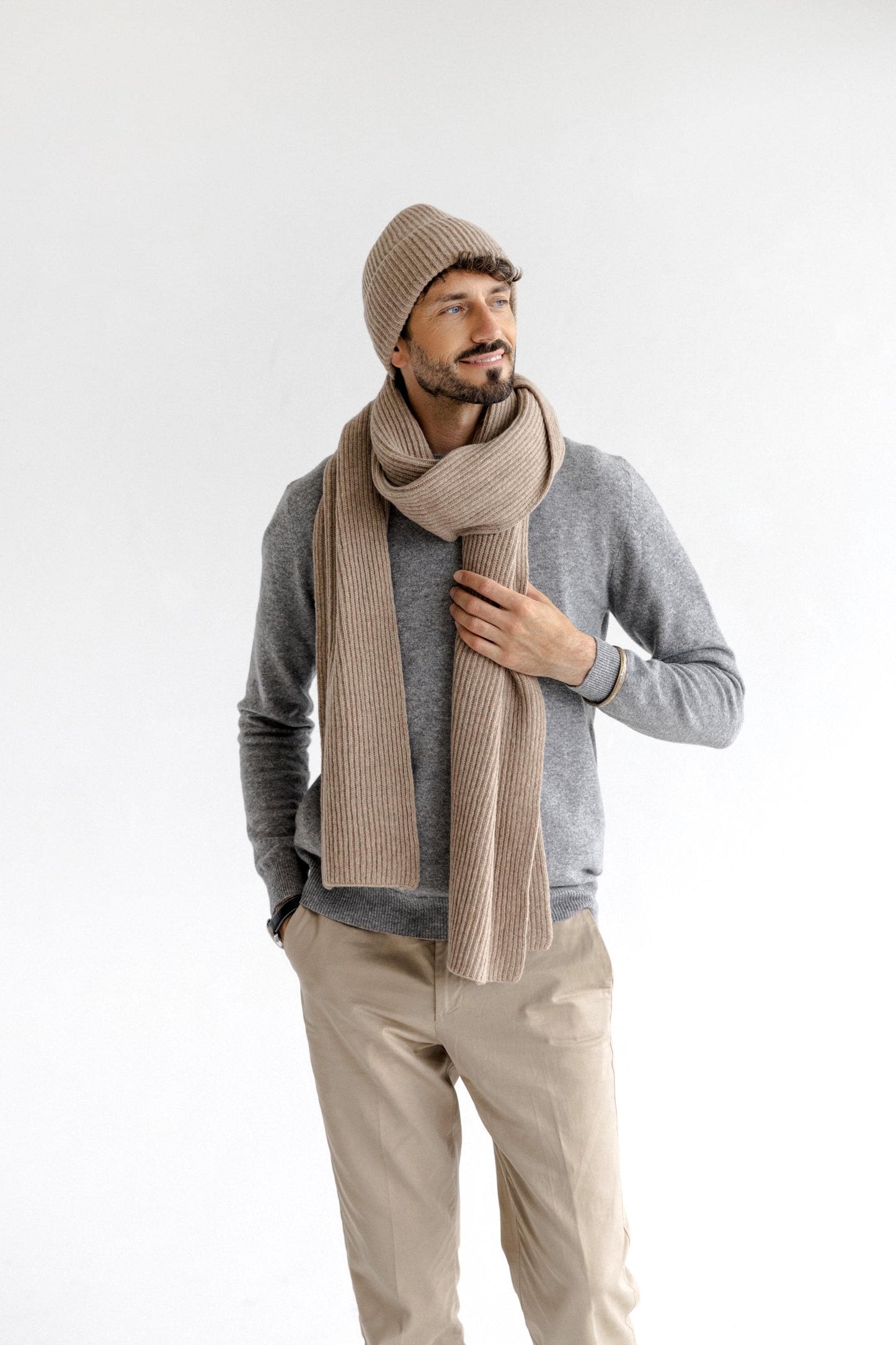 Gray Ribbed Knit Merino Wool Scarf For Man