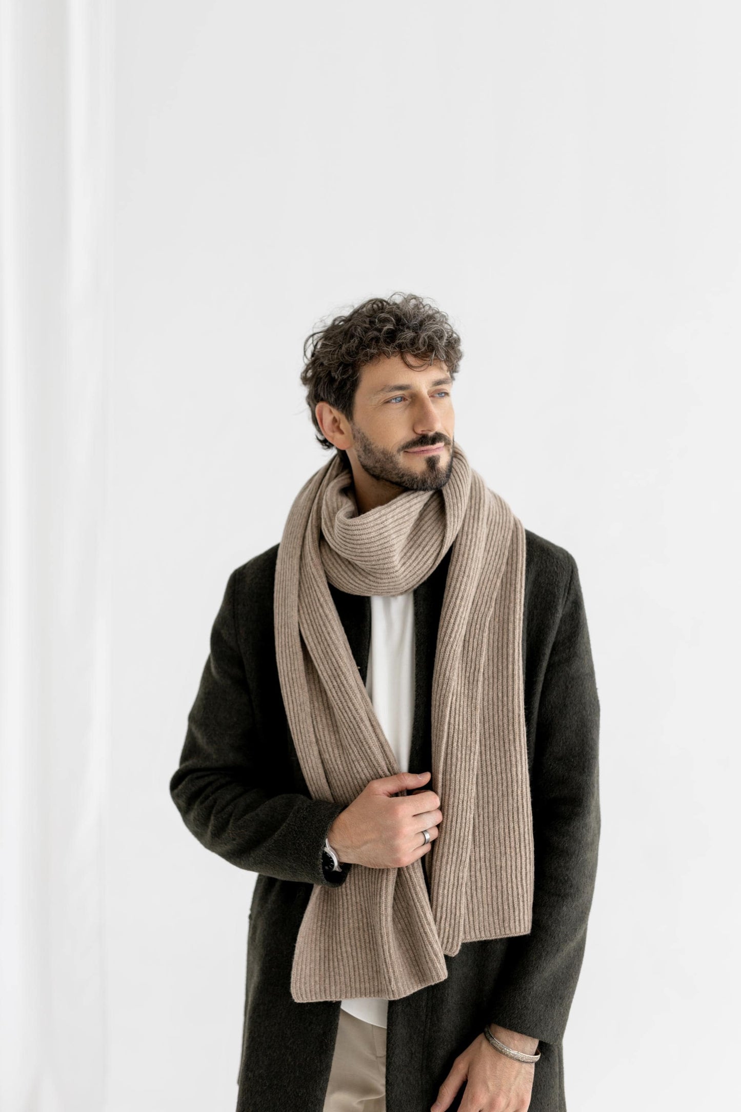 Gray Ribbed Knit Merino Wool Scarf For Man