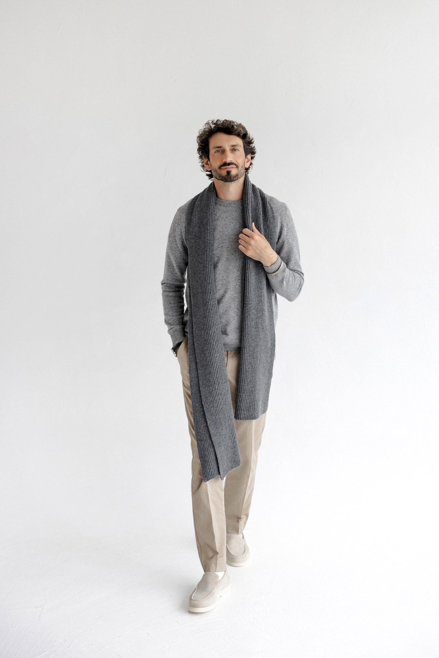 Gray Ribbed Knit Merino Wool Scarf For Man