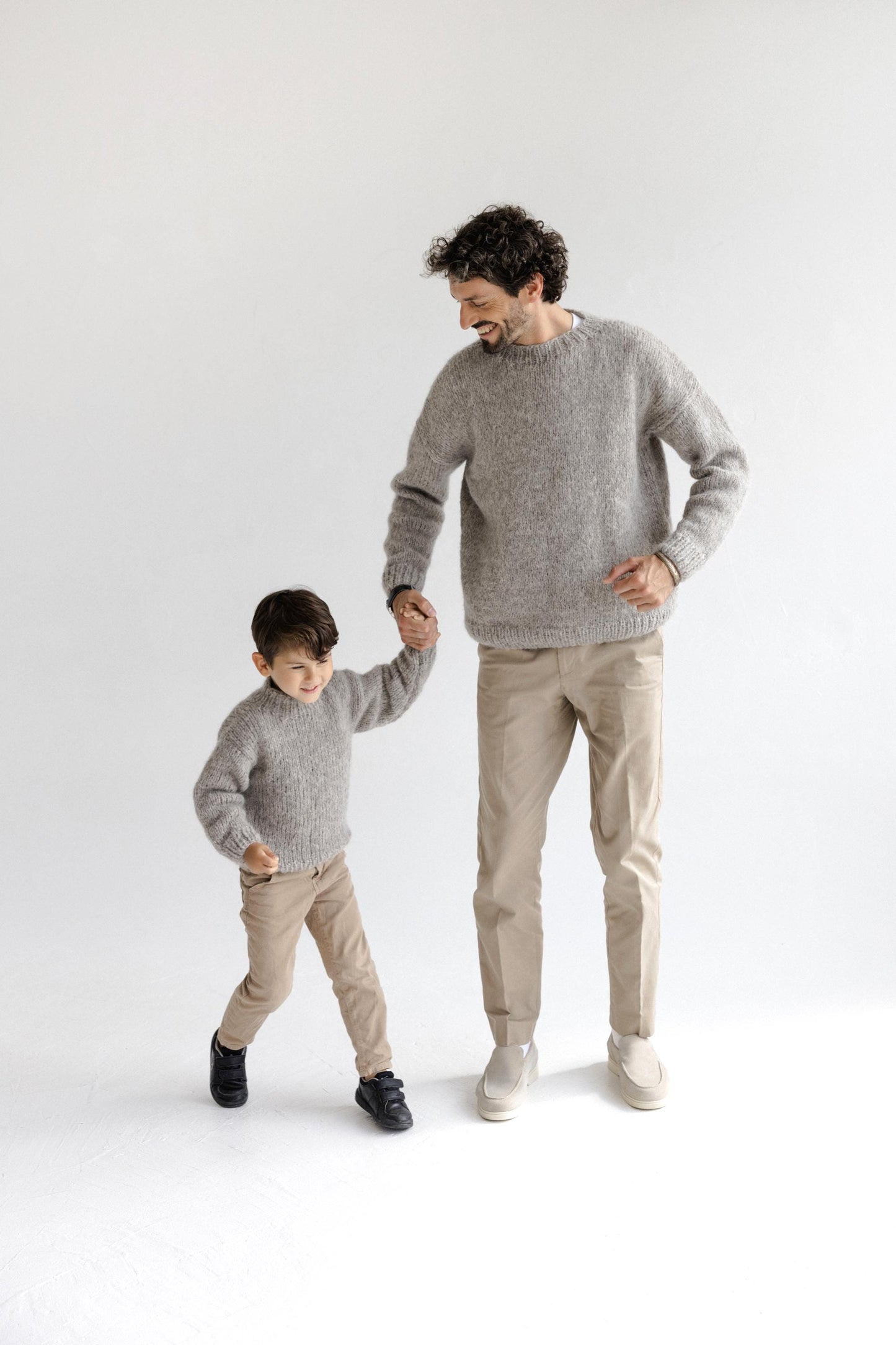 Matching Daddy and Me Cable Knit Alpaca Wool Sweaters, Gray Chunky Knitted Mini Me Jumpers, Father Son Matching Pullovers,Family Outfit Set