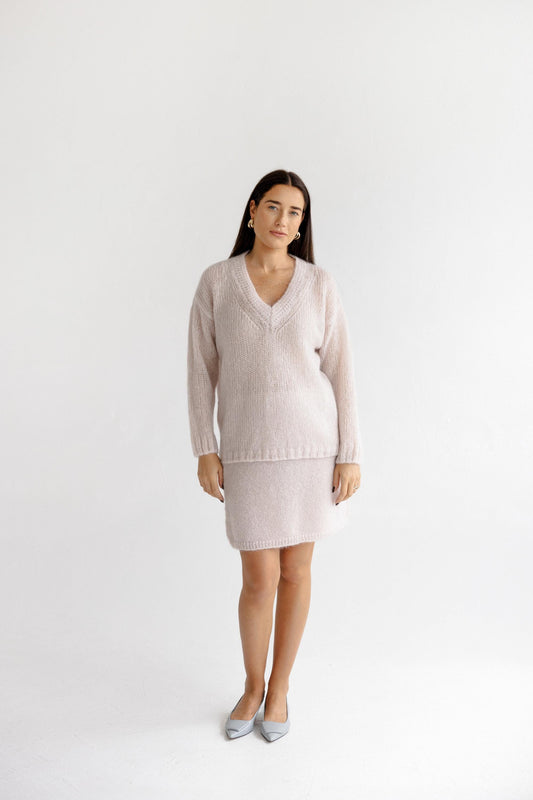 Cable Knit Fluffy Mohair Wool And Silk Blend Jumper, Pastel Pink Chunky Knitted Regular Fit Pullover, Fuzzy Nude V-neck Sweater Pull, Gift