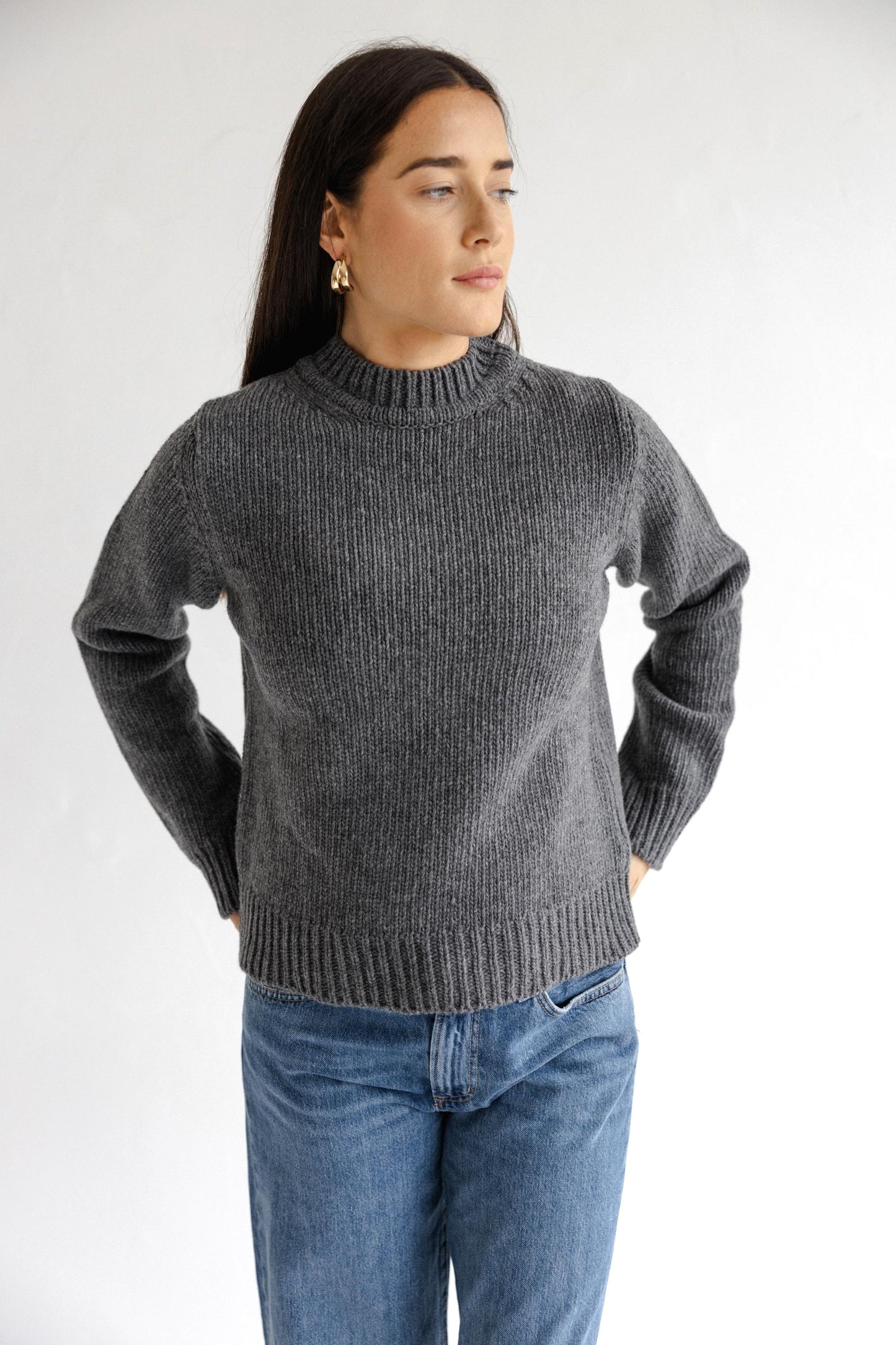 Gray Chunky Knit Merino Wool Women's Sweater, Grey Cable Knitted Woolen Minimal Warm Fall Winter Jumper For Woman, Thick Short Pullover Gift