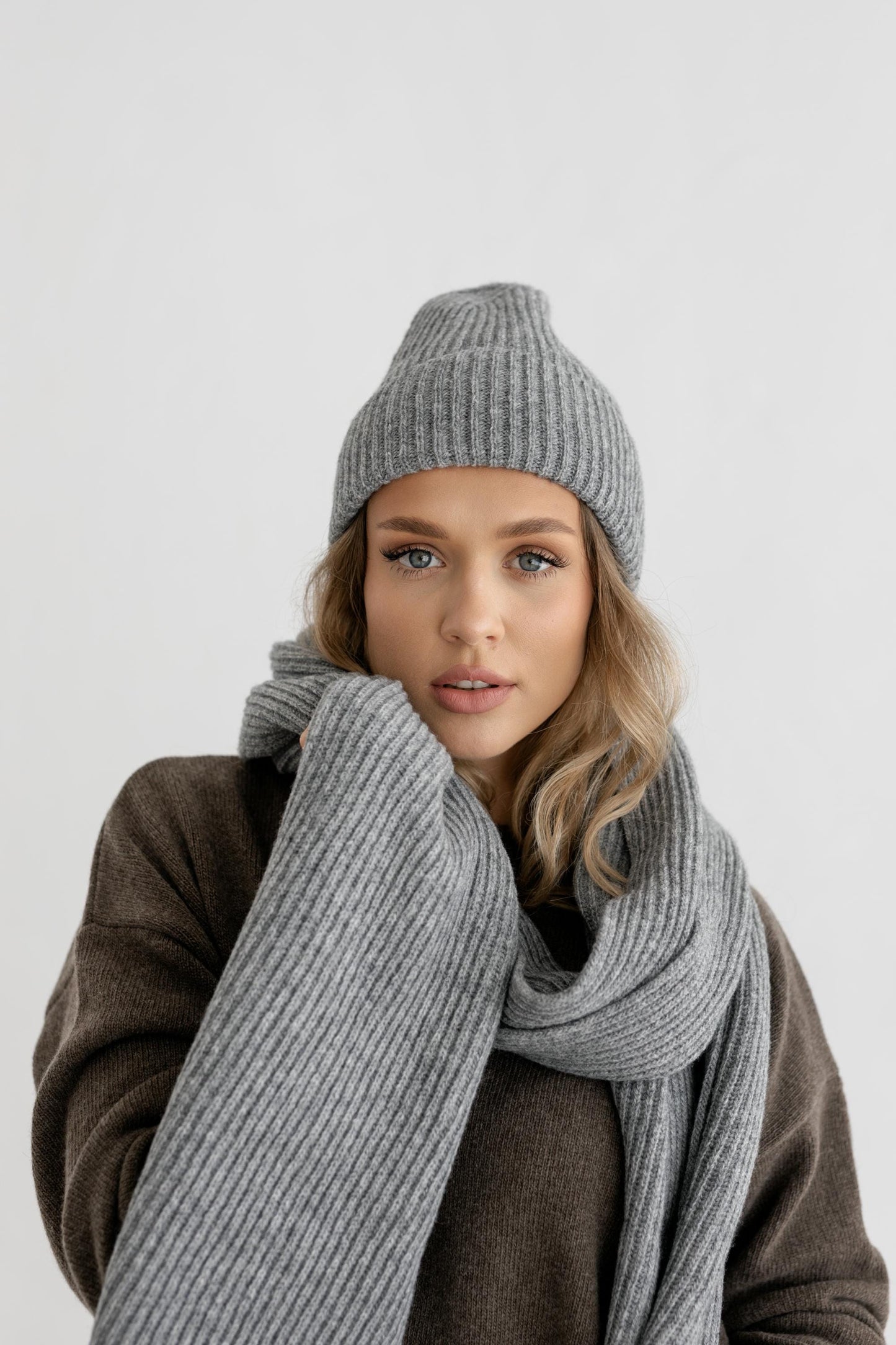 Long Soft Black Ribbed Knit Merino Wool Women's Scarf And Hat Set, Knitted Fall Winter Neck Warmer And Beanie Set, Gift For Girlfriend