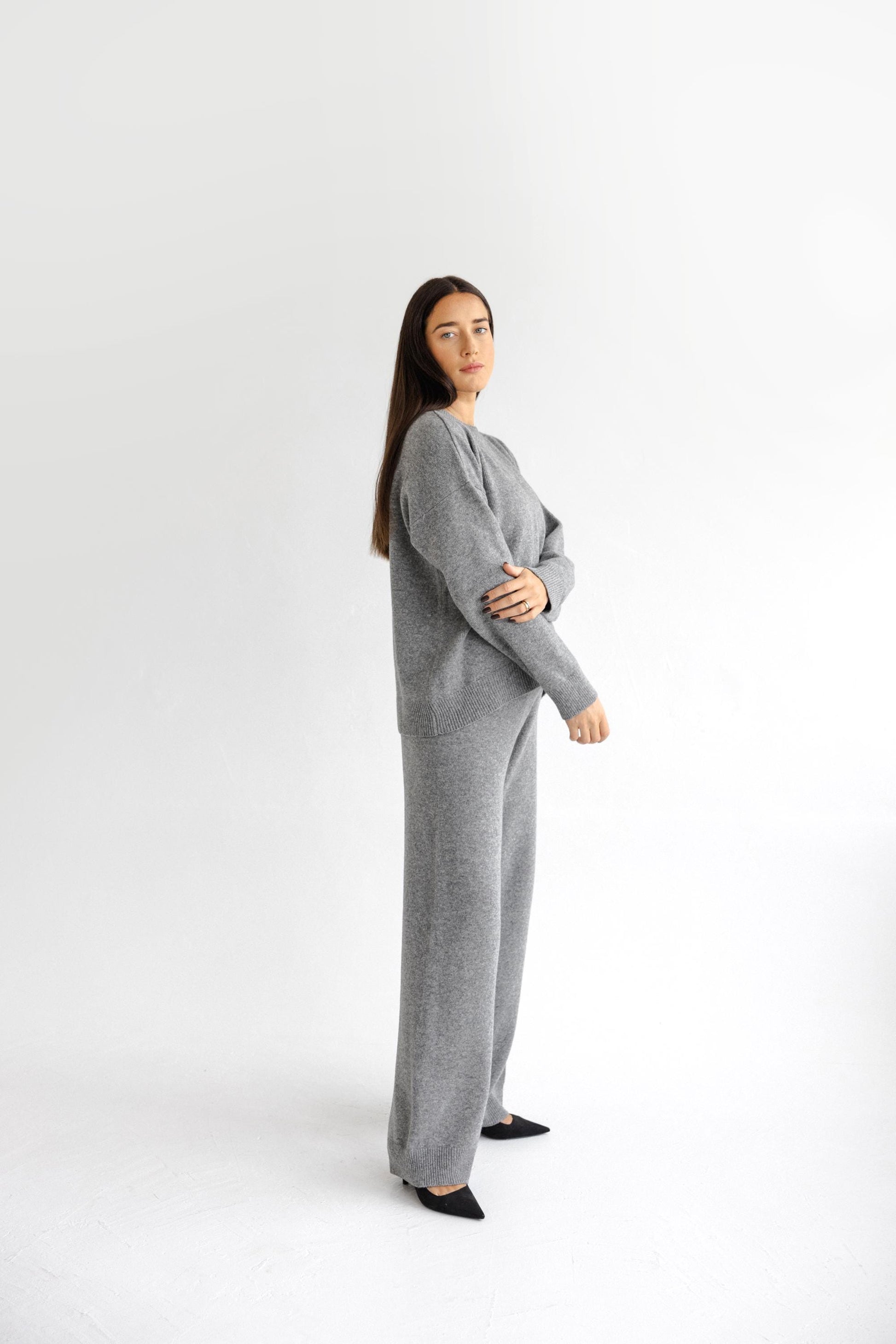 Gray knitted merino wool sweater and trousers set for women, light grey women's knit minimal lounge pullover and pants, camel loungewear