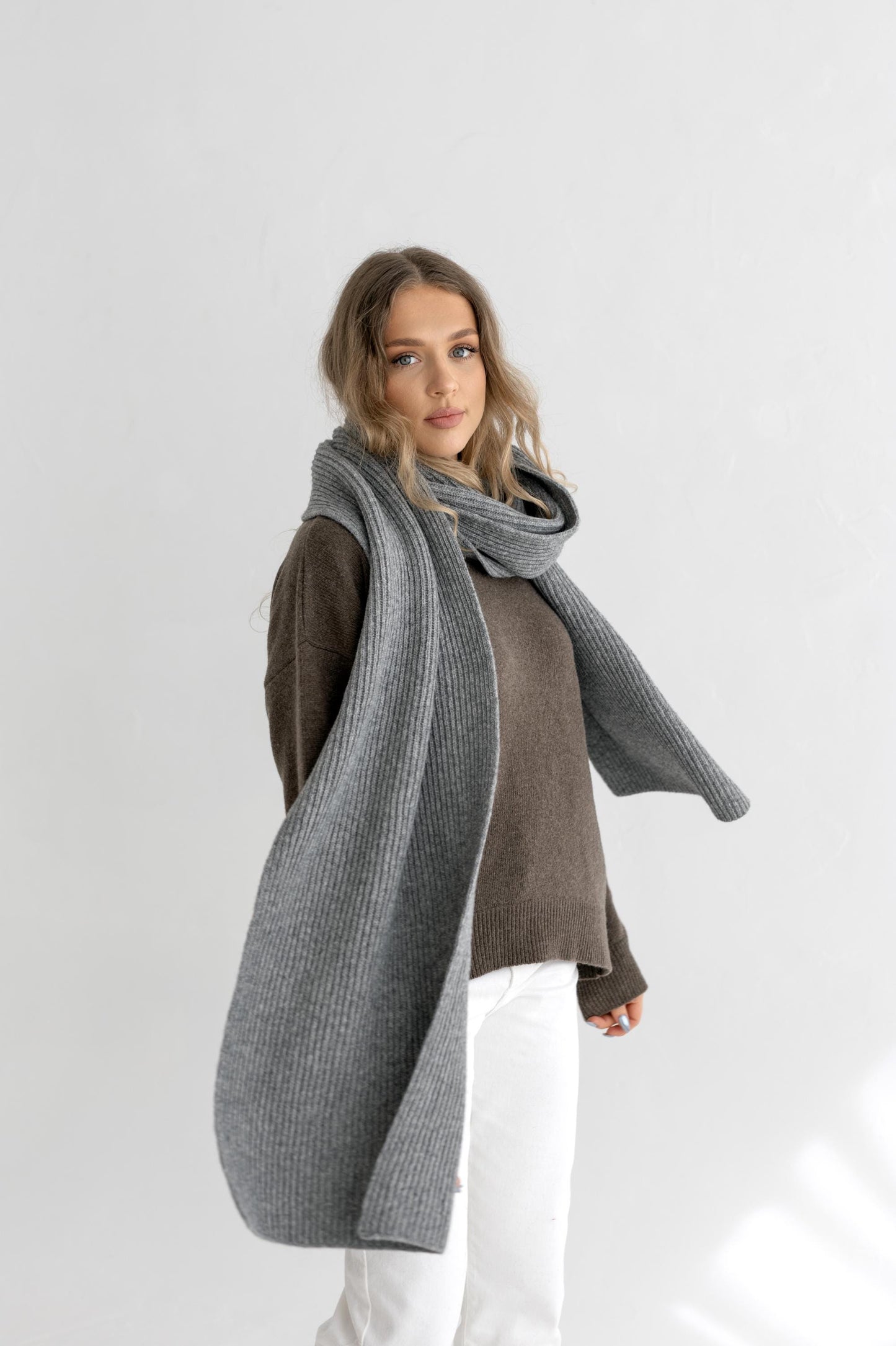 Gray Ribbed Knit Merino Wool Scarf For Man