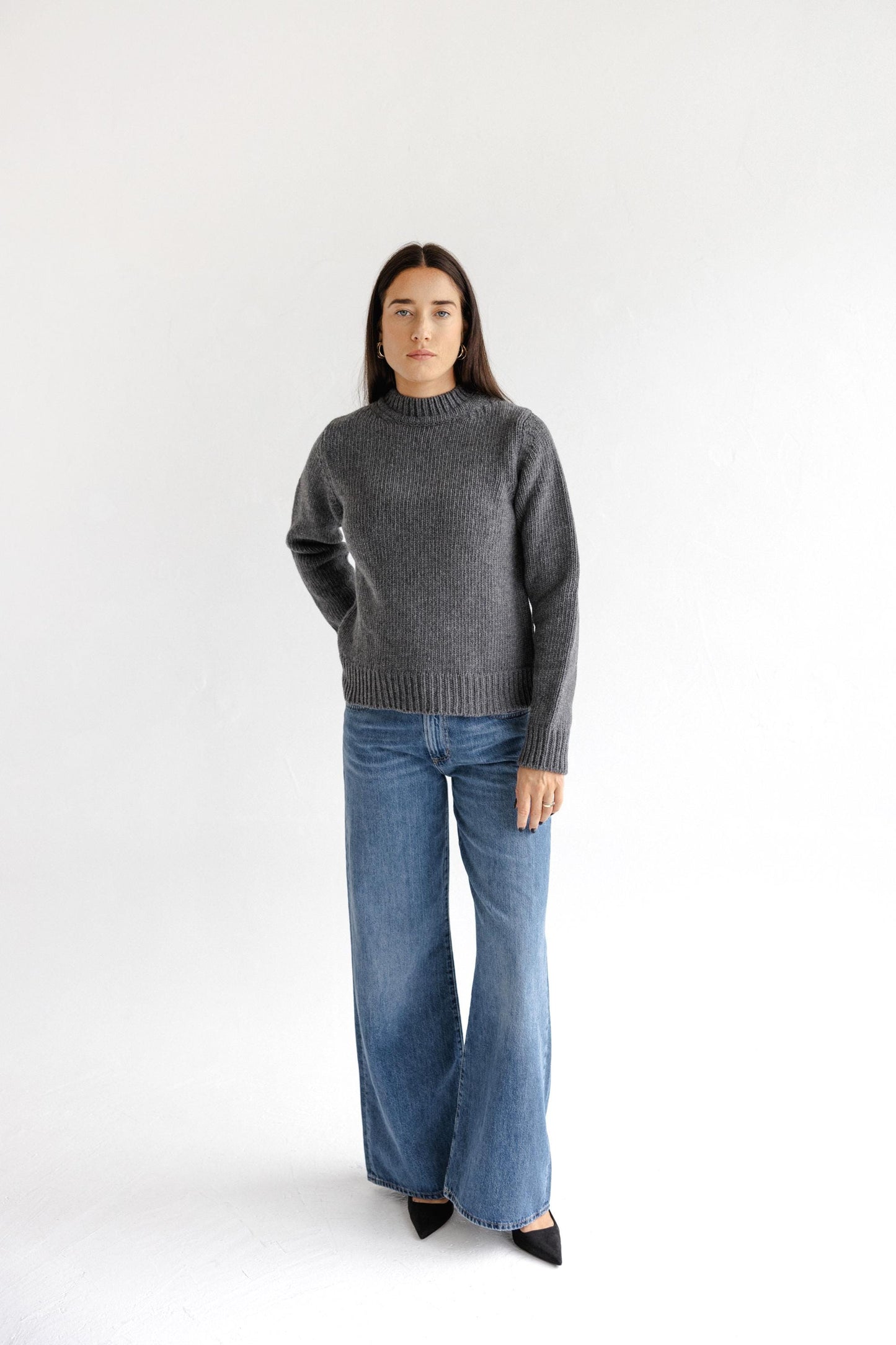 Gray Chunky Knit Merino Wool Women's Sweater, Grey Cable Knitted Woolen Minimal Warm Fall Winter Jumper For Woman, Thick Short Pullover Gift