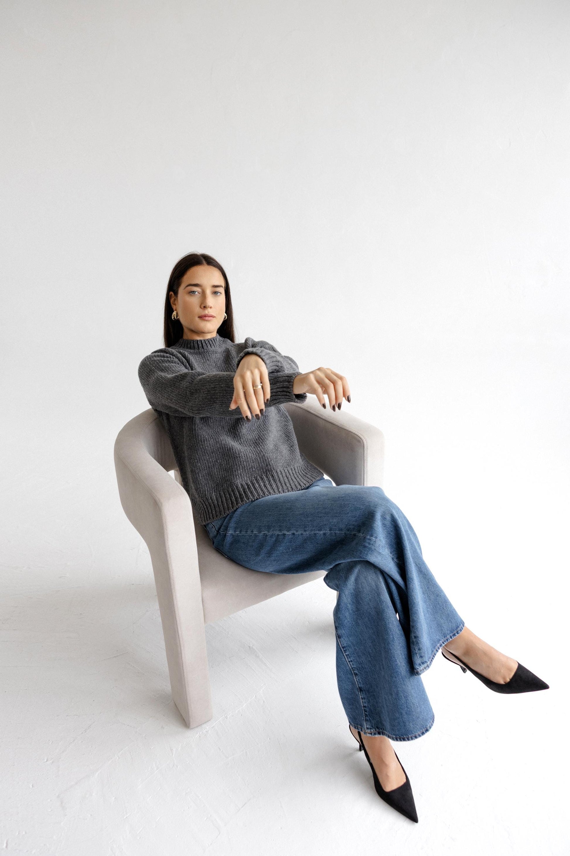 Gray Chunky Knit Merino Wool Women's Sweater, Grey Cable Knitted Woolen Minimal Warm Fall Winter Jumper For Woman, Thick Short Pullover Gift