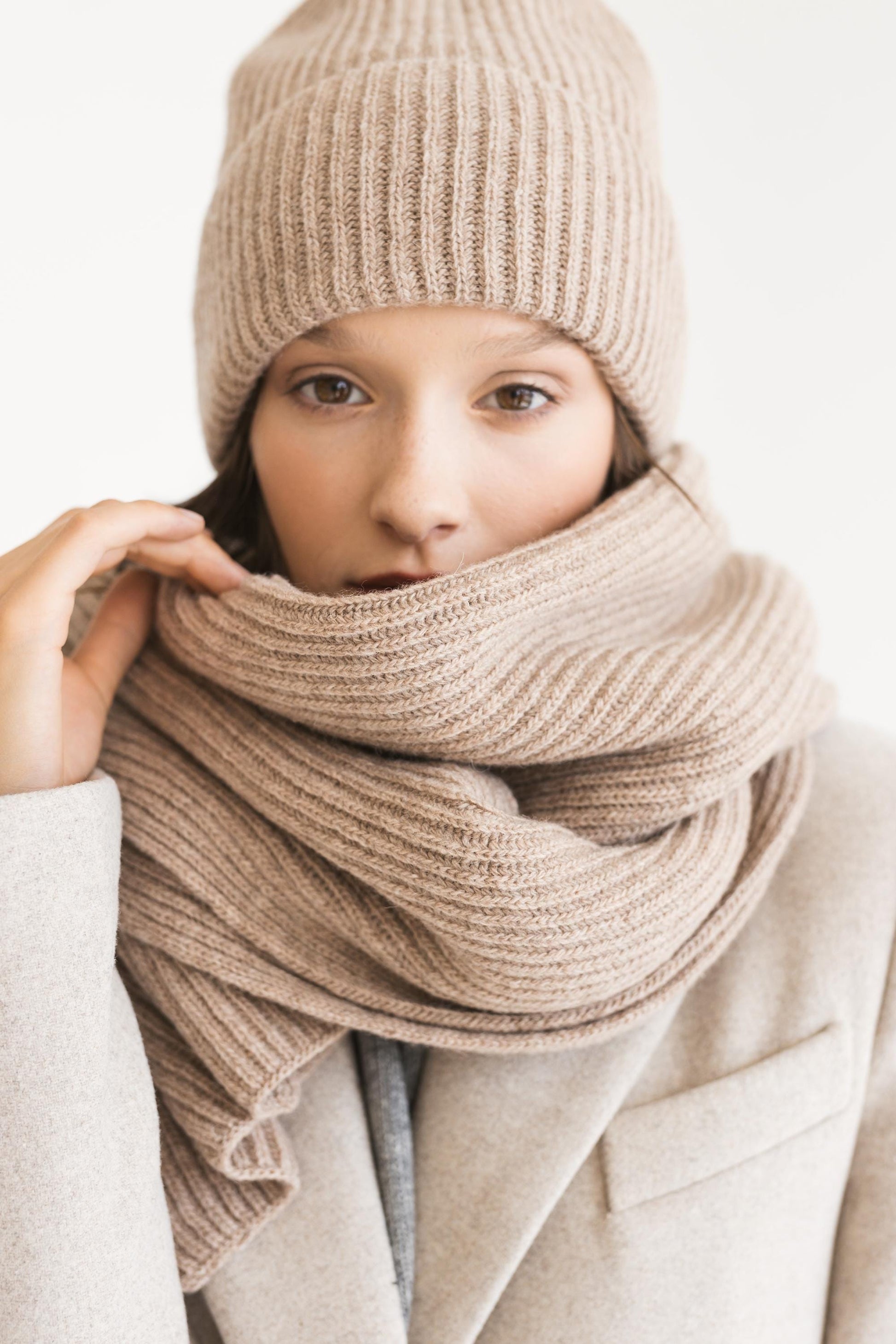 Long Soft Black Ribbed Knit Merino Wool Women's Scarf And Hat Set, Knitted Fall Winter Neck Warmer And Beanie Set, Gift For Girlfriend