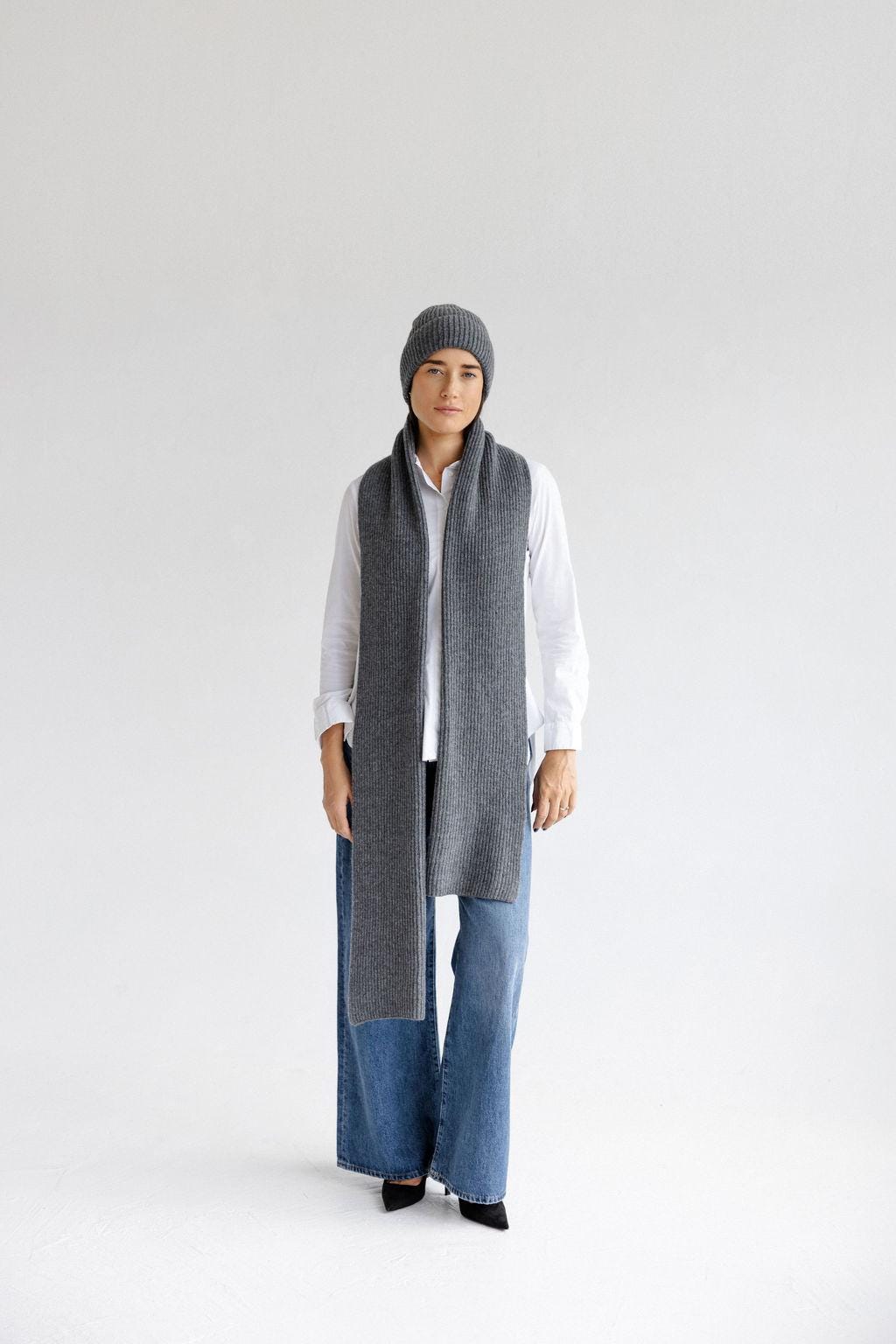 Long Soft Gray Ribbed Knit Merino Wool Women's Scarf And Hat Set, Grey Knitted Fall Winter Neck Warmer And Beanie Set, Gift For Girlfriend