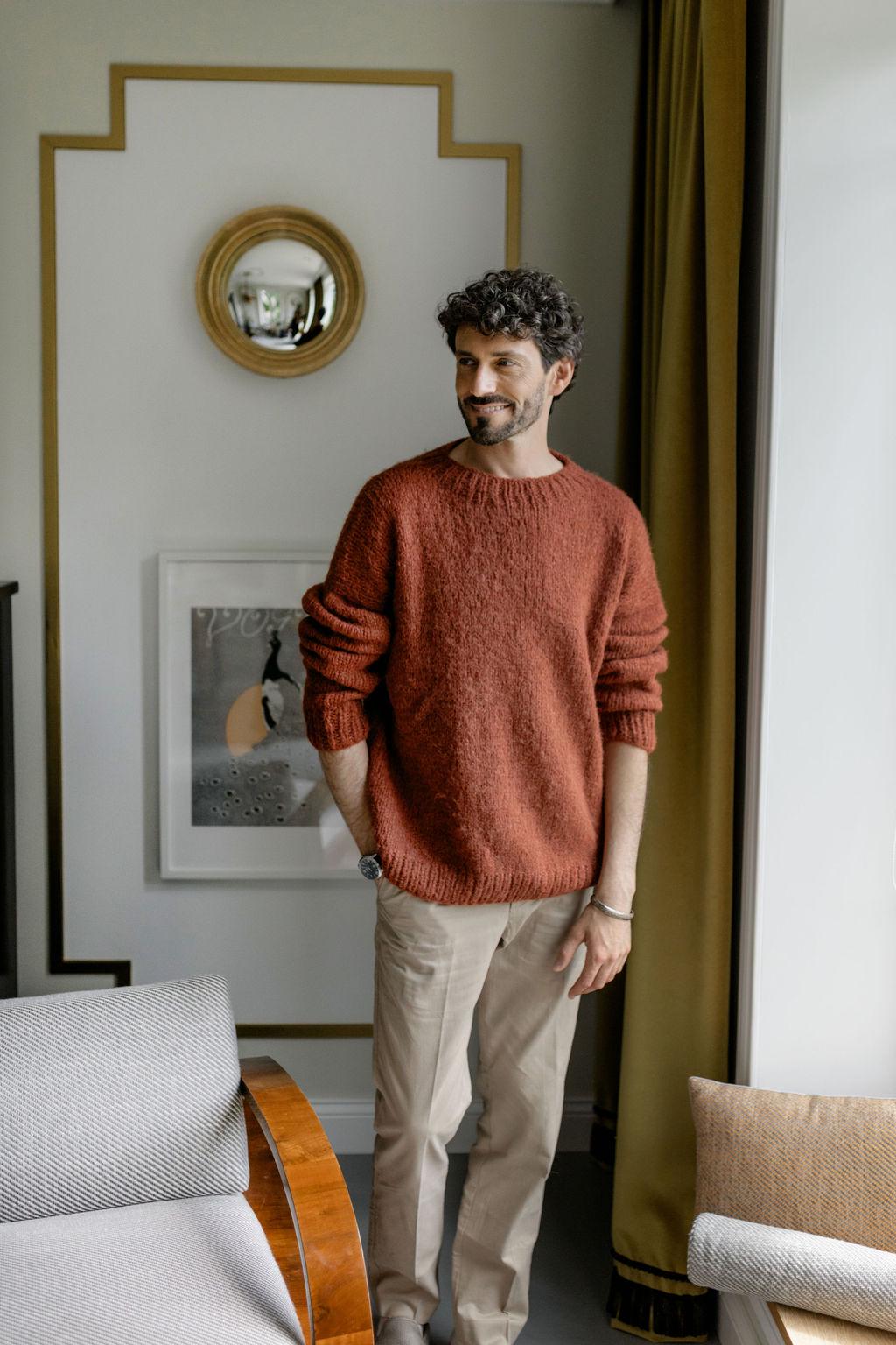 Orange Chunky Knitted Alpaca Wool And Silk Blend Handmade Sweater For Men, Pumpkin Color Thick And Soft Woolen Knit Winter Men's Jumper