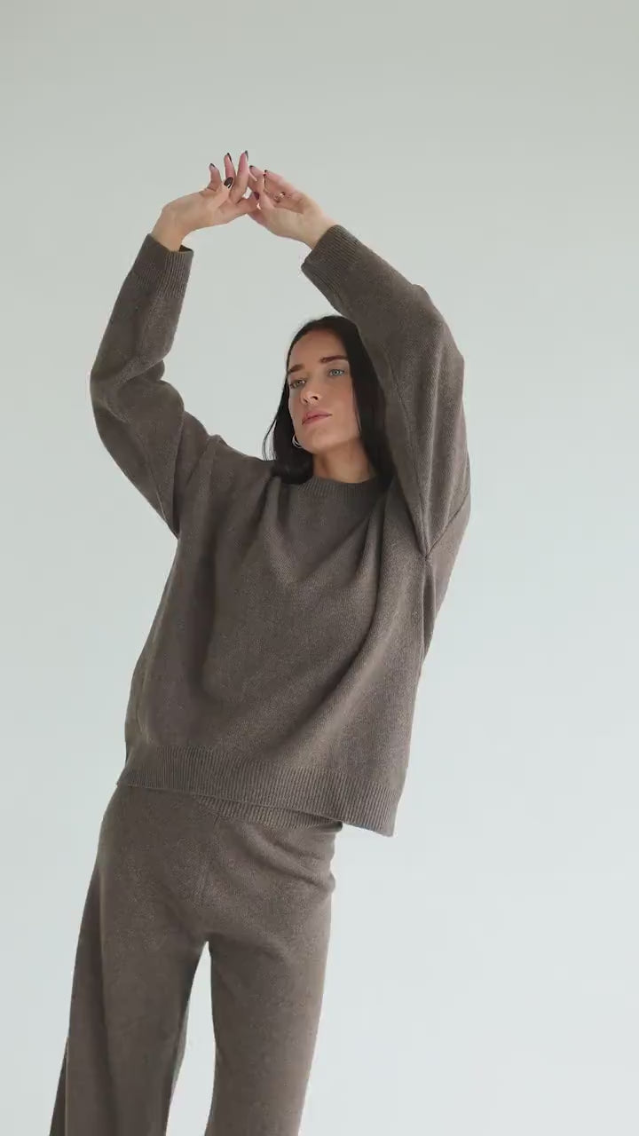 Brown knitted oversized merino wool sweater and high waisted pants loungewear set, knit relaxed style pullover and wide leg trousers set