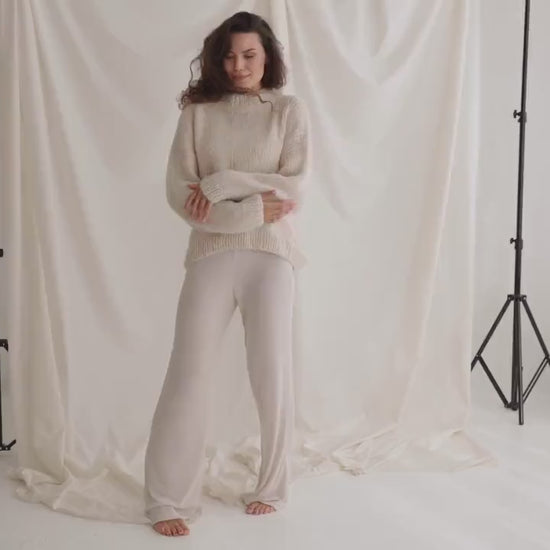 Soft Cable Knit Sweater, White Relaxed Fit Jumper, Creamy Alpaca Pullover, Chunky Knit Wool Sweater, Knitted Jumper, Oversized Woman Sweater