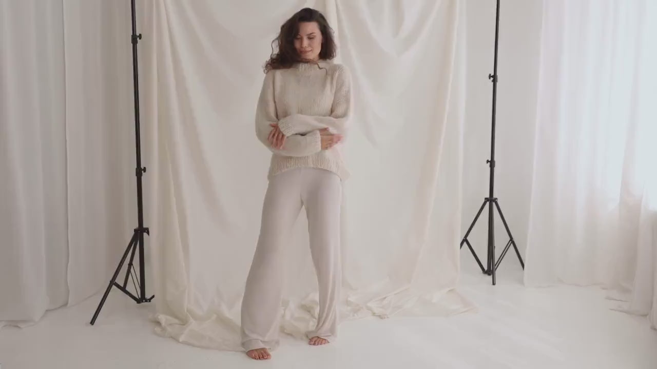 Soft Cable Knit Sweater, White Relaxed Fit Jumper, Creamy Alpaca Pullover, Chunky Knit Wool Sweater, Knitted Jumper, Oversized Woman Sweater