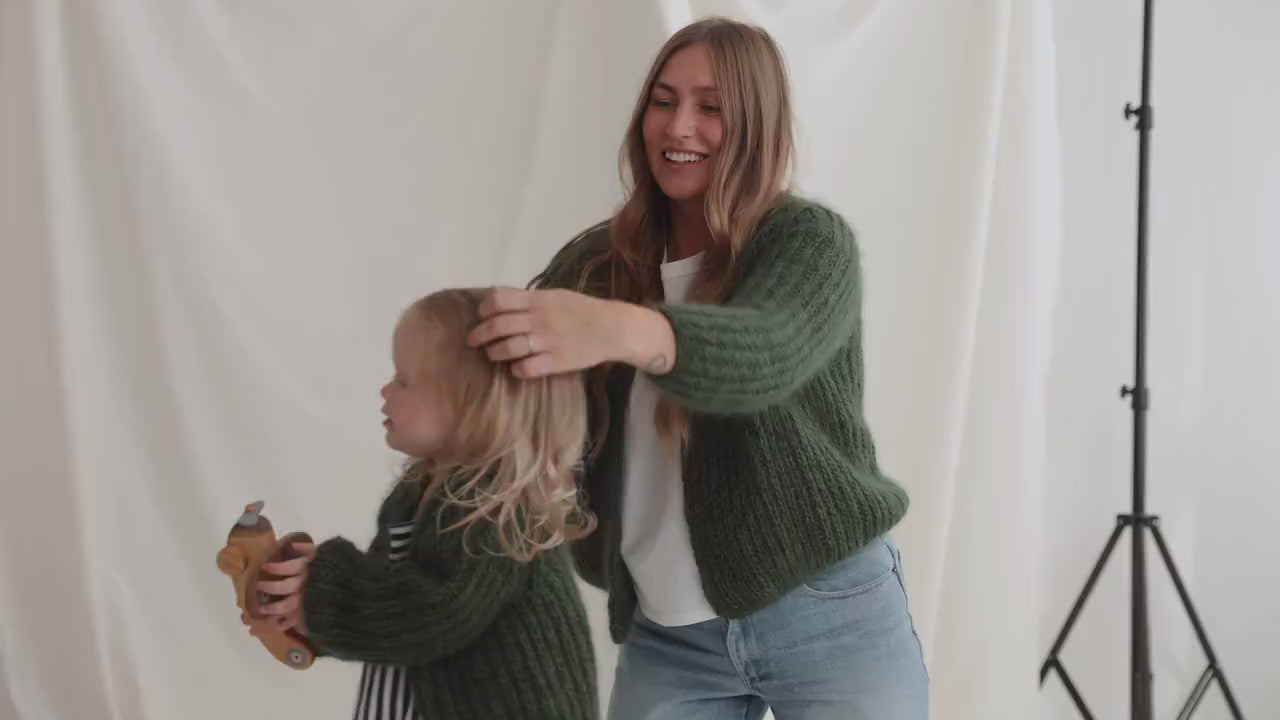 Matching Mommy and Me Mohair Cardigans, Mother Daughter Alpaca Sweaters Set, Matching Chunky Knit Sweaters, Green Me & Mini Me Cardigan,Gift