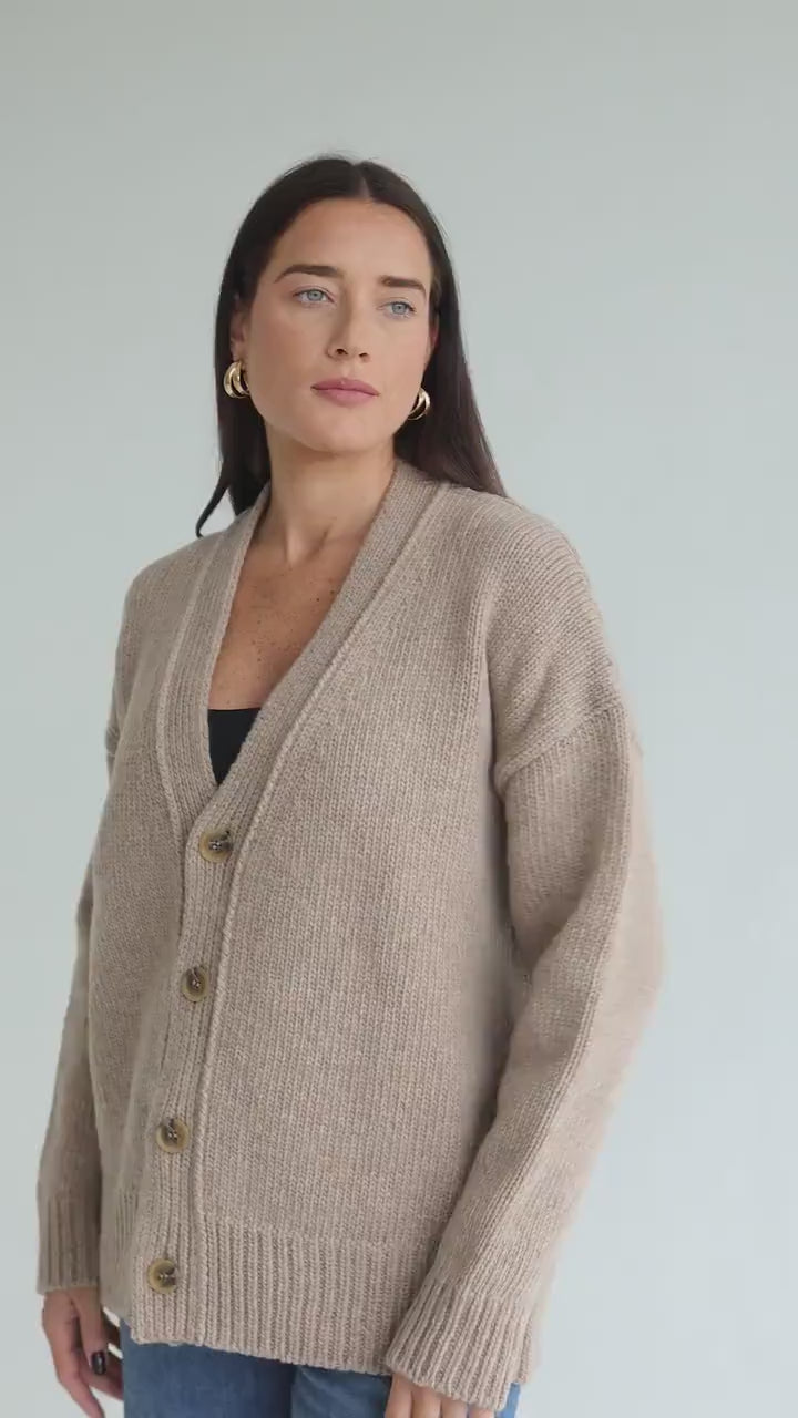 Gray Chunky Knitted Merino Wool Matching Couple Cardigans With Buttons Set, Grey Oversized Cable Knit V-neck Woolen Relaxed Family Outfit