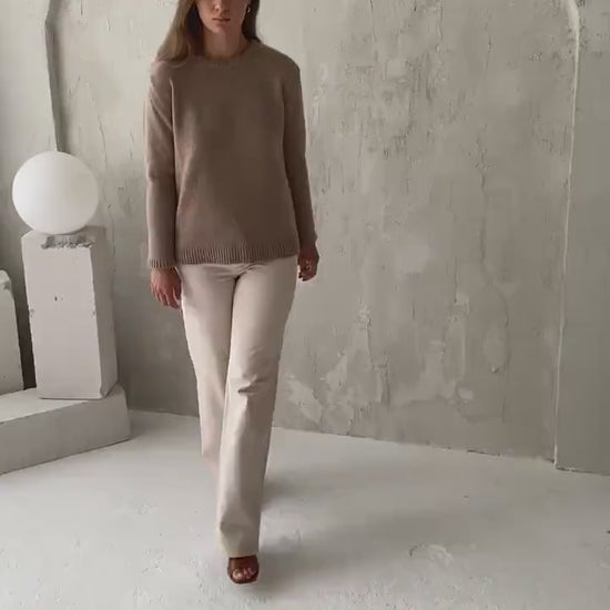 Beige knitted merino wool and cashmere sweater
