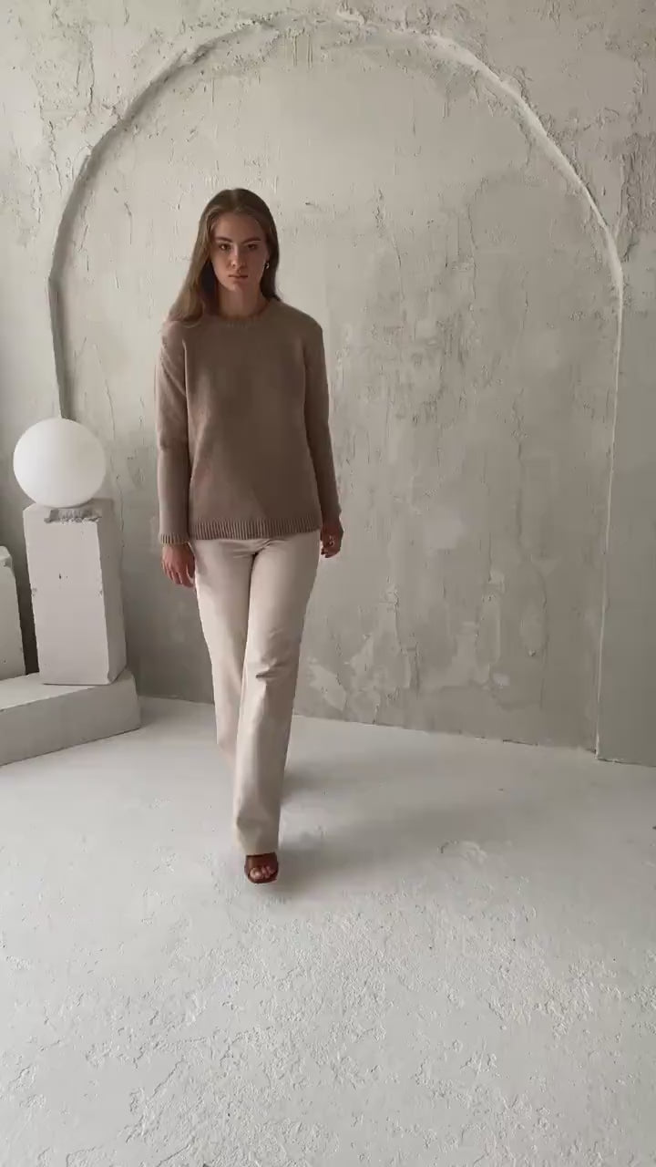 Beige knitted merino wool and cashmere sweater