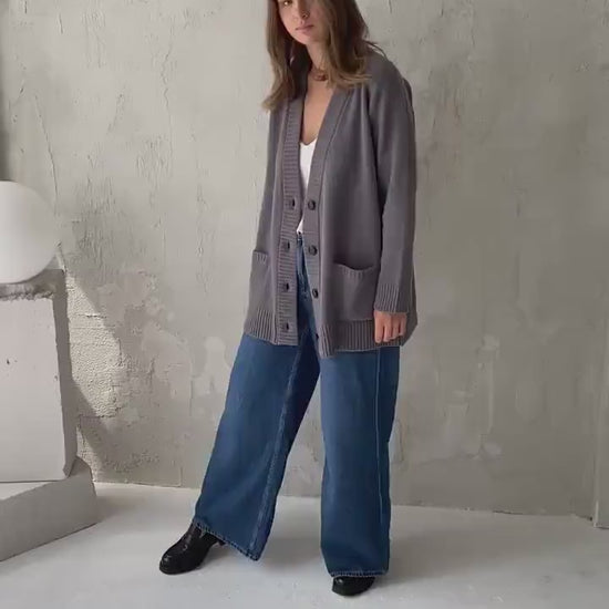 Gray knitted merino wool and cashmere blend cardigan with pockets and buttons, slightly oversized grey knit sweater for women, long gilet xl