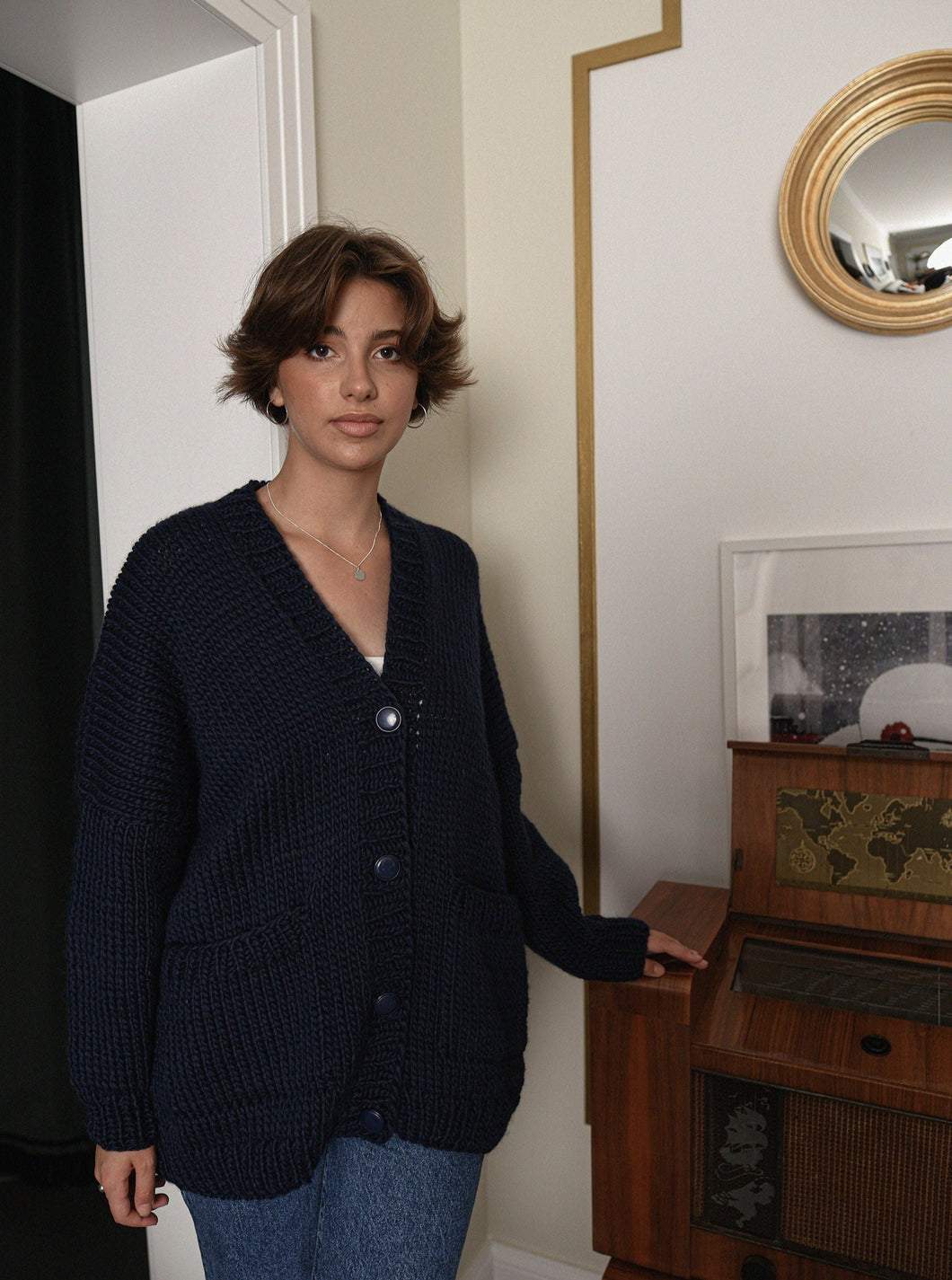 Bottoned wool cardigan with pockets