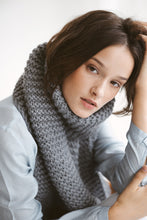 Load image into Gallery viewer, Grey chunky knit alpaca scarf
