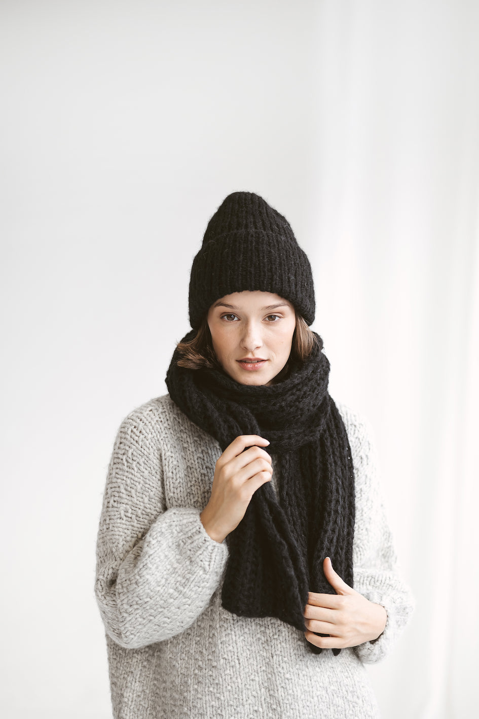 Black Alpaca Hat And Scarf Set