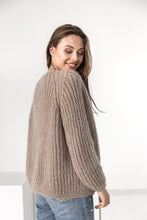 Load image into Gallery viewer, Creamy mohair cardigan
