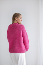 Load image into Gallery viewer, Pink cable knit jumper
